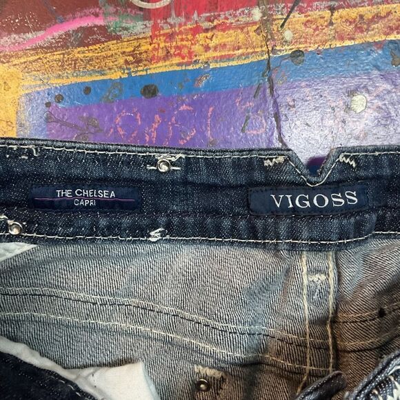 Vigoss The Chelsea Capri Jeans - Size 3/4 - Dark Wash, Embellished Buttons - Picture 5 of 11